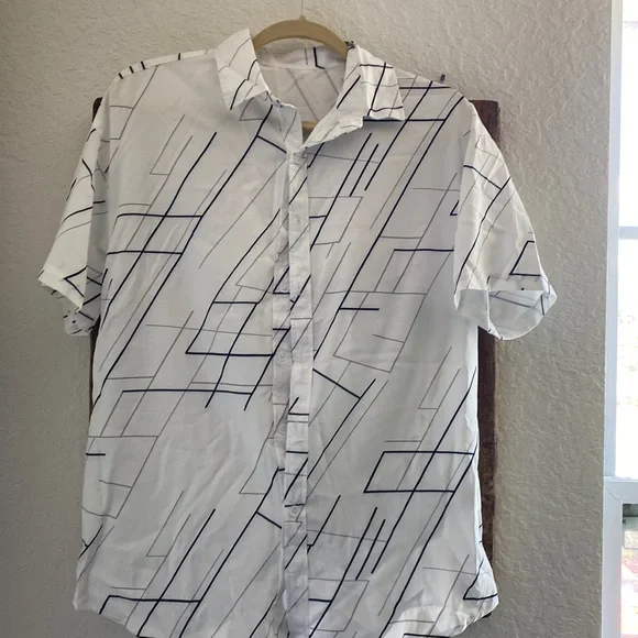 NWOT, Men’s button down shirt(SHEIN) - Picture 1 of 2